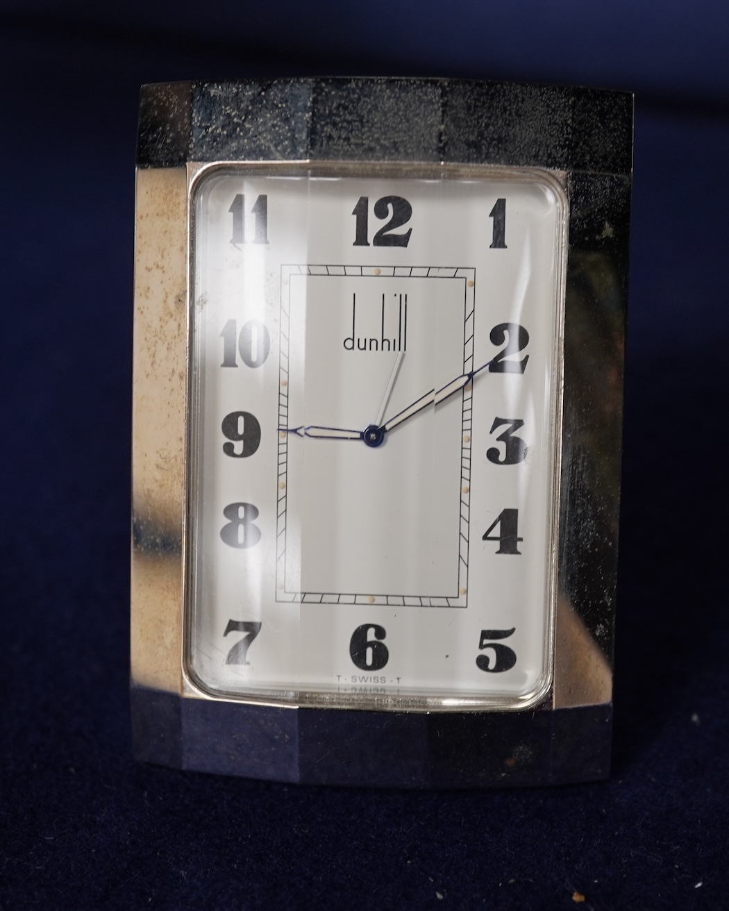 A collection of sundry items to include a set of miniature Lalique glasses, Dunhill easel clock and a Hermes silver plated pencil holder
